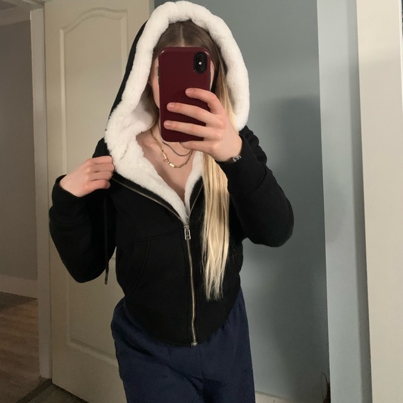 XS Moose Knuckles Bunny hoodie - Picture 2 of 10